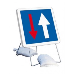 Panneau de signalisation CK18 700mm classe 1 avec support - Nadia - 070.1.CK18.PS